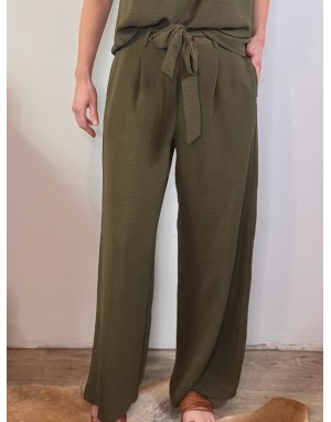 Pantalon large large Manava de Molly Bracken. Taille semi-élastique et matière texturée. Référence G900DE