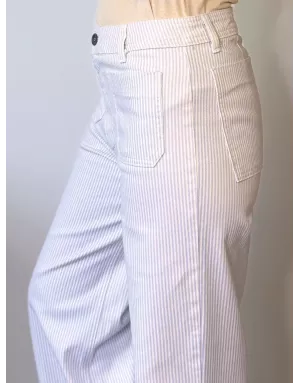 Pantalon toile coupe droite et large , rayé bleu ciel et blanc, poches plaquées devant et derrière - Référence GAETA