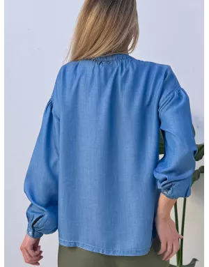 La blouse Apryl de Molly Bracken est une blouse fluide 100% lyocell, effet denim - Référence : Z622DE