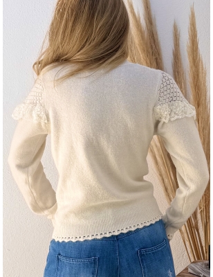 Pull fantaisie blanc cassé, maille pointelle Molly Bracken, détails de dentelle, référence LA1596CN