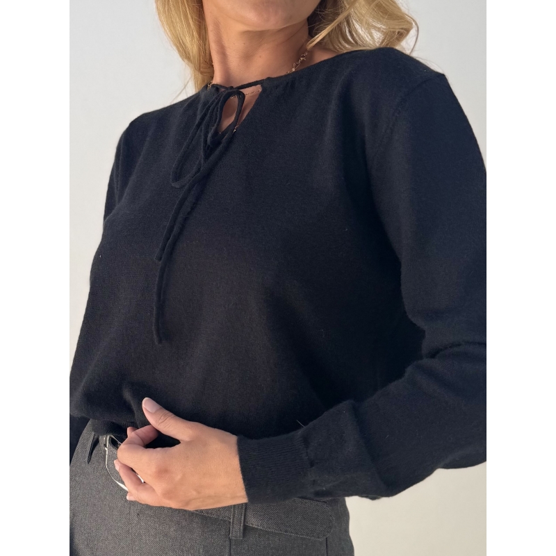 Pull noir classique maille douce Molly bracken, col rond, référence EF1579CN