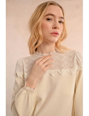 Pull fantaisie blanc cassé, maille pointelle Molly Bracken, détails de dentelle, référence LA1613CN