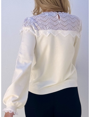 Pull fantaisie blanc cassé, maille pointelle Molly Bracken, détails de dentelle, référence LA1613CN