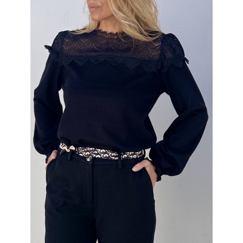 Pull fantaisie noir, maille pointelle Molly Bracken, détails de dentelle, référence LA1613CN