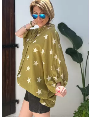 Chemise oversize et longue, kaki, voile de coton, motif étoiles, manches 3/4- Référence : Candelaria