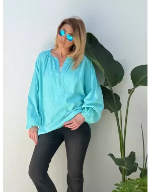 Blouse oversize, turquoise 100% coton, fines broderies motif cachemire, manches longues- Référence : Sardina