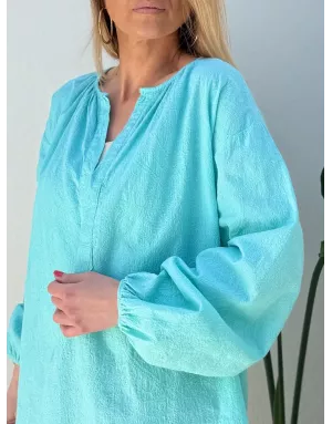 Blouse oversize, turquoise 100% coton, fines broderies motif cachemire, manches longues- Référence : Sardina