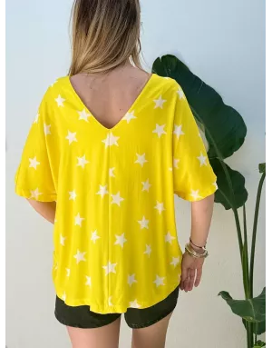 Top oversize, jaune, 100% viscose, motif étoiles, manches courtes- Référence : Chandler