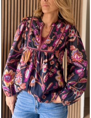 Blouse imprimé floral coloré Molly Bracken, plastron brodé en poitrine, manches longues élastiquées, référence Z508CN