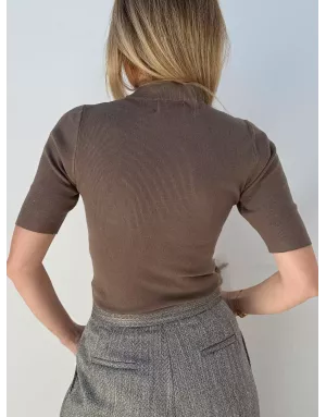 Pull col montant, finement côtelé, manches courtes, coloris kaki,  Molly Bracken - Référence : E1465DN