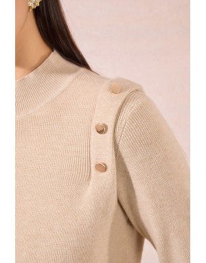 Pull col montant, finement côtelé, fantaisie sur les épaules, coloris beige,  Molly Bracken - Référence : T2113DN
