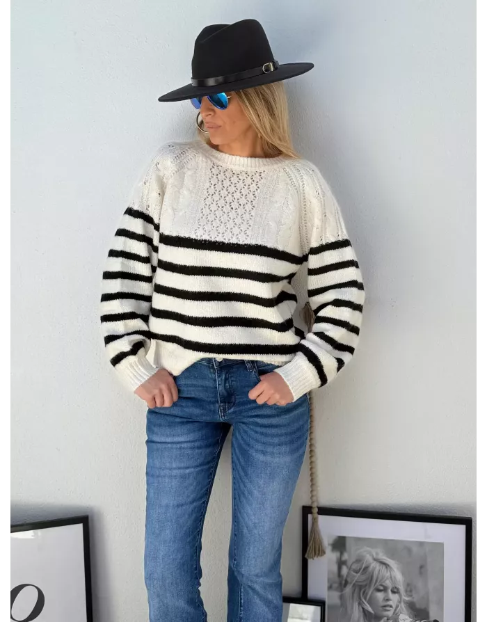 Pull maille tressée et ajourée Molly Bracken, rayé, coloris noir et blanc, référence LA1812DN