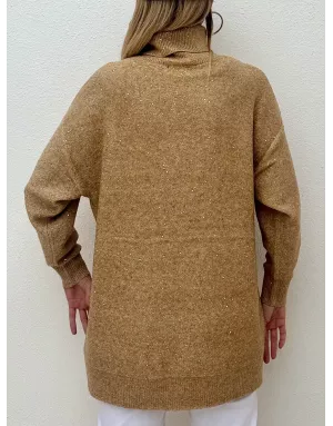 Pull long et oversize Molly Bracken, parsemé de sequins, coloris beige camel, référence T1921DN