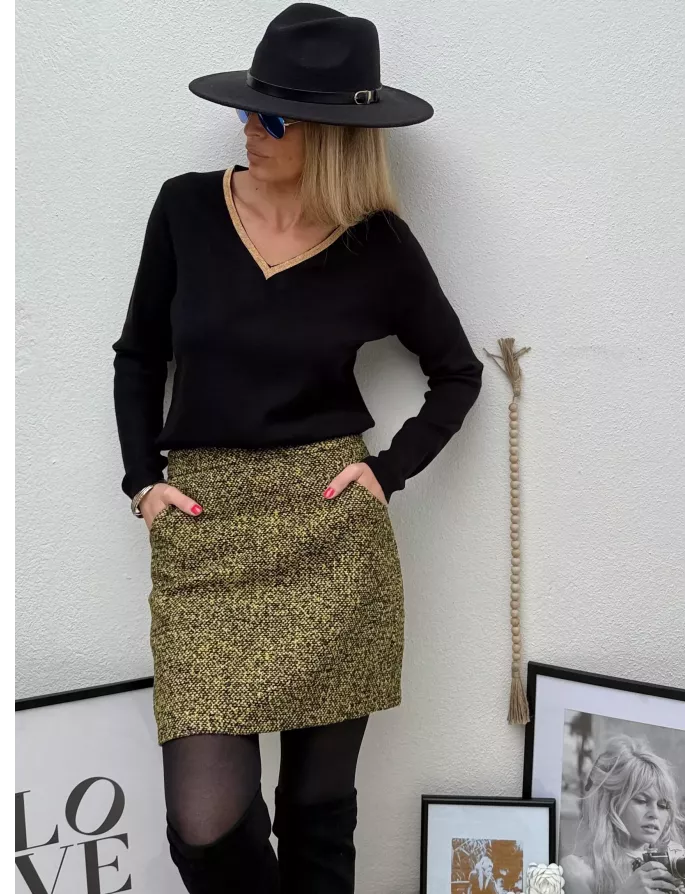 Pull fin à encolure fantaisie en V Molly Bracken, coloris noir- Référence : T1938DN