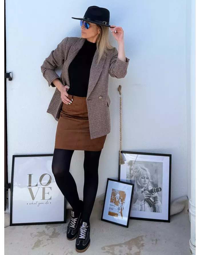 Jupe courte Molly Bracken, effet daim, coloris marron, ref T2136DH