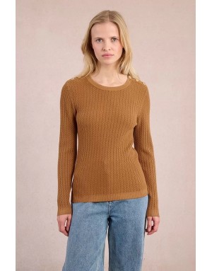 Pull maille torsadée, coupe ajustée, coloris camel, boutonnière aux épaules, Molly Bracken - Référence : LA906DN