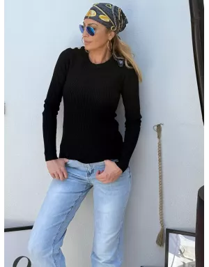 Pull maille torsadée, coupe ajustée, coloris noir, boutonnière aux épaules, Molly Bracken - Référence : LA906DN