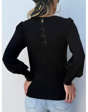 Pull fantaisie, encolure ronde, noeuds fantaisies, coloris noir,  Molly Bracken - Référence : LA1840DN