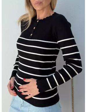 Pull fin rayé, maille côtelée, manches longues, encolure festonné, coloris noir/blanc  Molly Bracken - Référence : LA1834DN