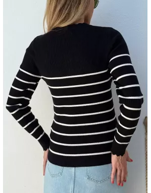 Pull fin rayé, maille côtelée, manches longues, encolure festonné, coloris noir/blanc  Molly Bracken - Référence : LA1834DN