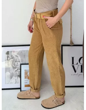 Pantalon velours côtelé Molly Bracken, taille haute, coupe droite légèrement ballon, ceinture amovible - Référence : T1432DN