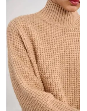 Pull épais, maille tricotée carrée, col cheminée, coloris beige camel, Lili Sidonio - Référence : ML10DH