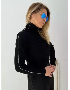 Pull noir fin et côtelé, col roulé, bandes de strass fantaisie sur les manches jusqu'au col, Lili Sidonio, référence LAL502DN