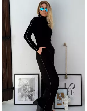 Pull noir fin et côtelé, col roulé, bandes de strass fantaisie sur les manches jusqu'au col, Lili Sidonio, référence LAL502DN