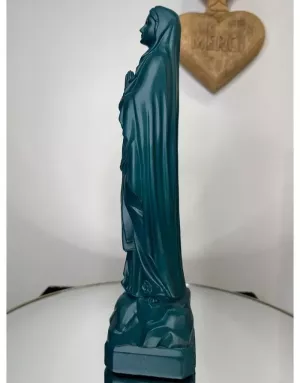 Statuette de la Vierge de Lourdes – Symbole de grâce et de pureté