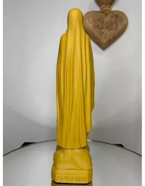 Statuette de la Vierge de Lourdes – Symbole de grâce et de pureté