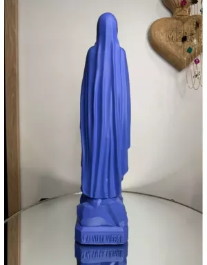 Statuette de la Vierge de Lourdes – Symbole de grâce et de pureté