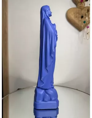 Statuette de la Vierge de Lourdes – Symbole de grâce et de pureté