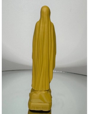 Statuette de la Vierge de Lourdes – Symbole de grâce et de pureté