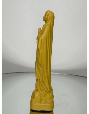 Statuette de la Vierge de Lourdes – Symbole de grâce et de pureté