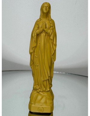 Statuette de la Vierge de Lourdes – Symbole de grâce et de pureté