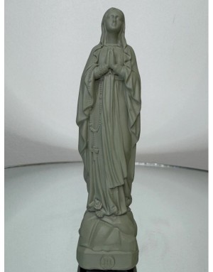 Statuette de la Vierge de Lourdes – Symbole de grâce et de pureté