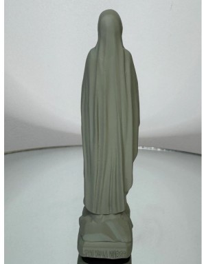 Statuette de la Vierge de Lourdes – Symbole de grâce et de pureté