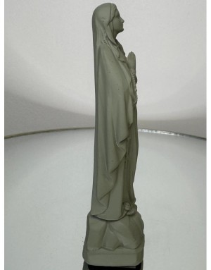 Statuette de la Vierge de Lourdes – Symbole de grâce et de pureté