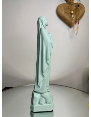 Statuette de la Vierge de Lourdes – Symbole de grâce et de pureté
