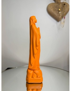 Statuette de la Vierge de Lourdes – Symbole de grâce et de pureté