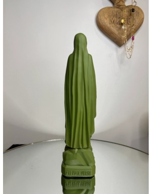 Statuette de la Vierge de Lourdes – Symbole de grâce et de pureté