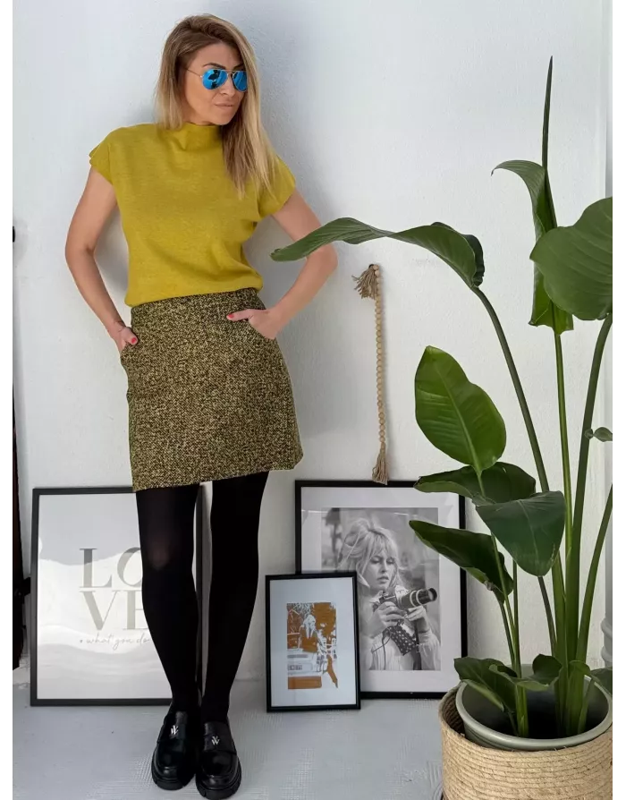 Pull col montant, finement côtelé, manches très courtes, coloris vert lime,  Molly Bracken - Référence : E1616DN