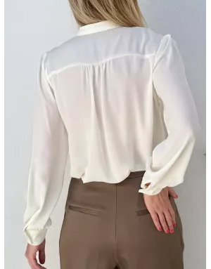 Chemise fluide Molly Bracken, col jabot, coloris blanc cassé - Référence : G953DN