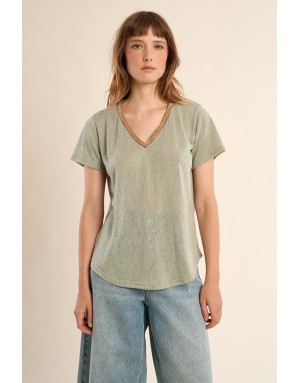 Tee-shirt d'aspect lin à encolure fantaisie en V Molly Bracken, coloris vert sauge - Référence : T427EP