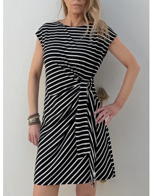 Robe courte rayée Molly Bracken, noire et blanche, nouable à la taille -  Référence T2218EP