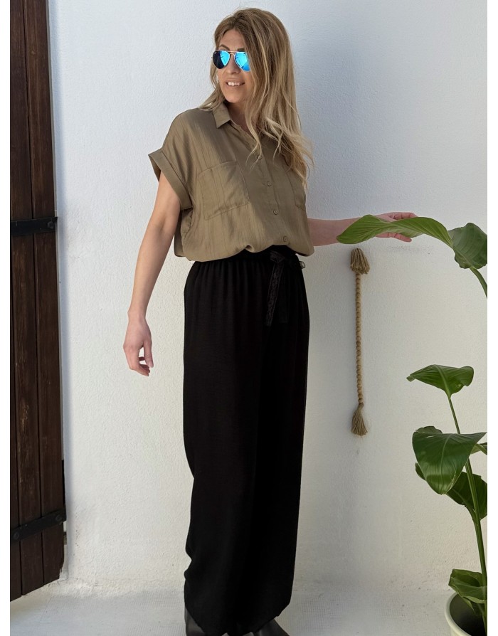 Chemise large et fluide texturée, poches plaquée, asymétrique, coloris kaki - Référence : NL38EP