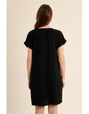 Robe courte Molly Bracken, col tunisien, tissu noir texturé, manches courtes -  Référence G972EE