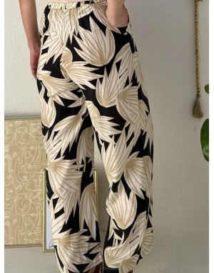 Pantalon fluide léger Molly Bracken, en ensemble avec le top LA211AEP, imprimé floral - Référence : LA1881EP