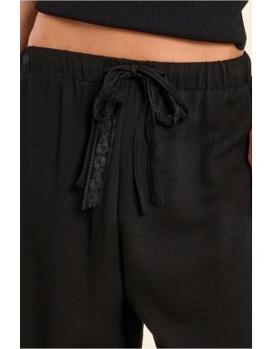 Pantalon fluide noir aspect lin, taille haute, lien en dentelle- Référence : PF110EP