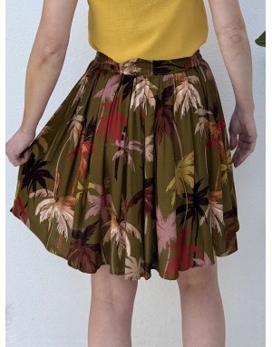 Jupe courte fluide Molly Bracken, taille élastique, imprimé tropical, coloris kaki - Référence T2210EE